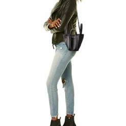 Balenciaga Everyday XS North-South Leather Tote Women 7 Balenciaga Everyday XS North-South Leather Tote Women -Makeups Sales Shop 1111478090 RLLD 4